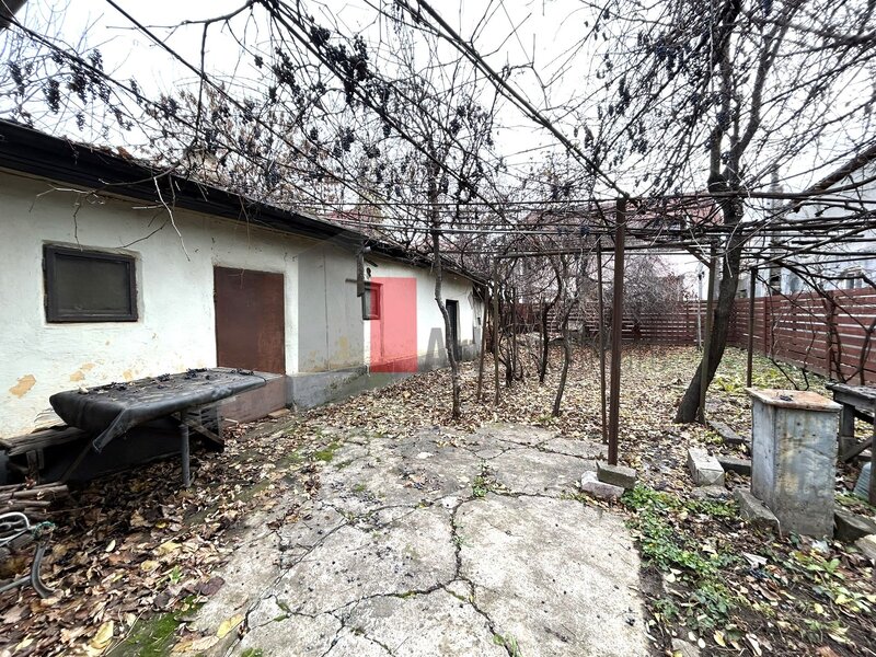 Progresul teren cu casa demolabila